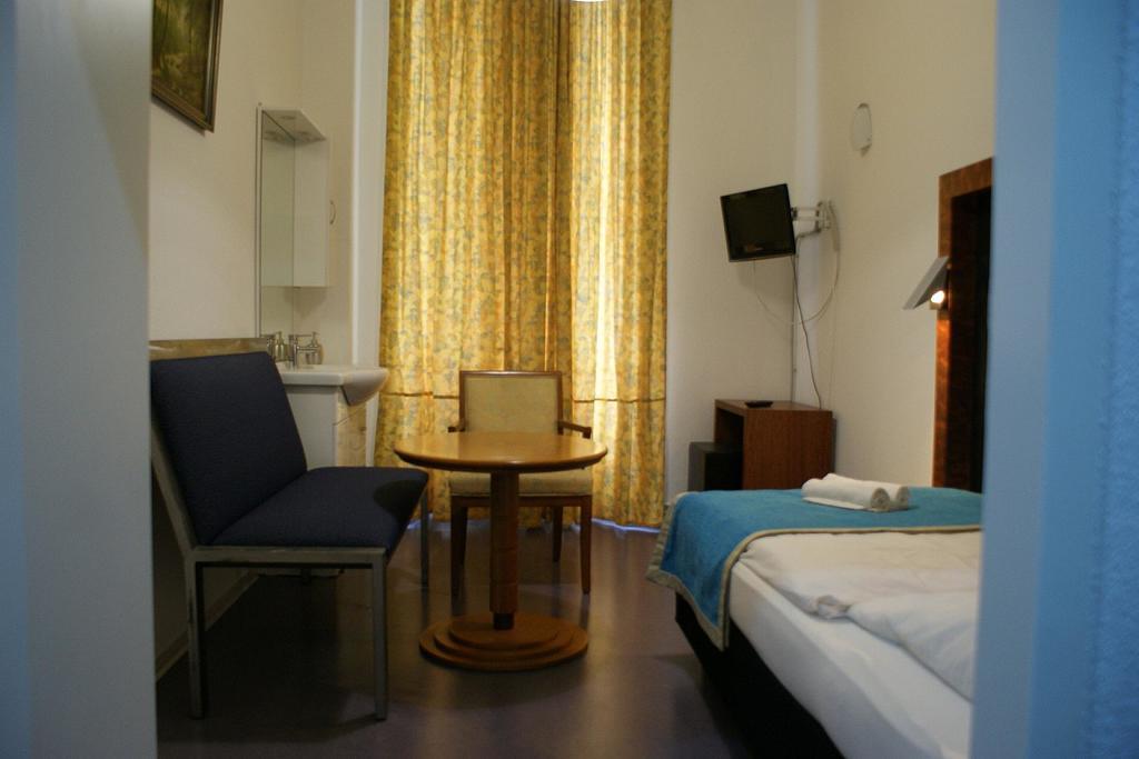 Hotel Garni Aaberna Berlin Room photo