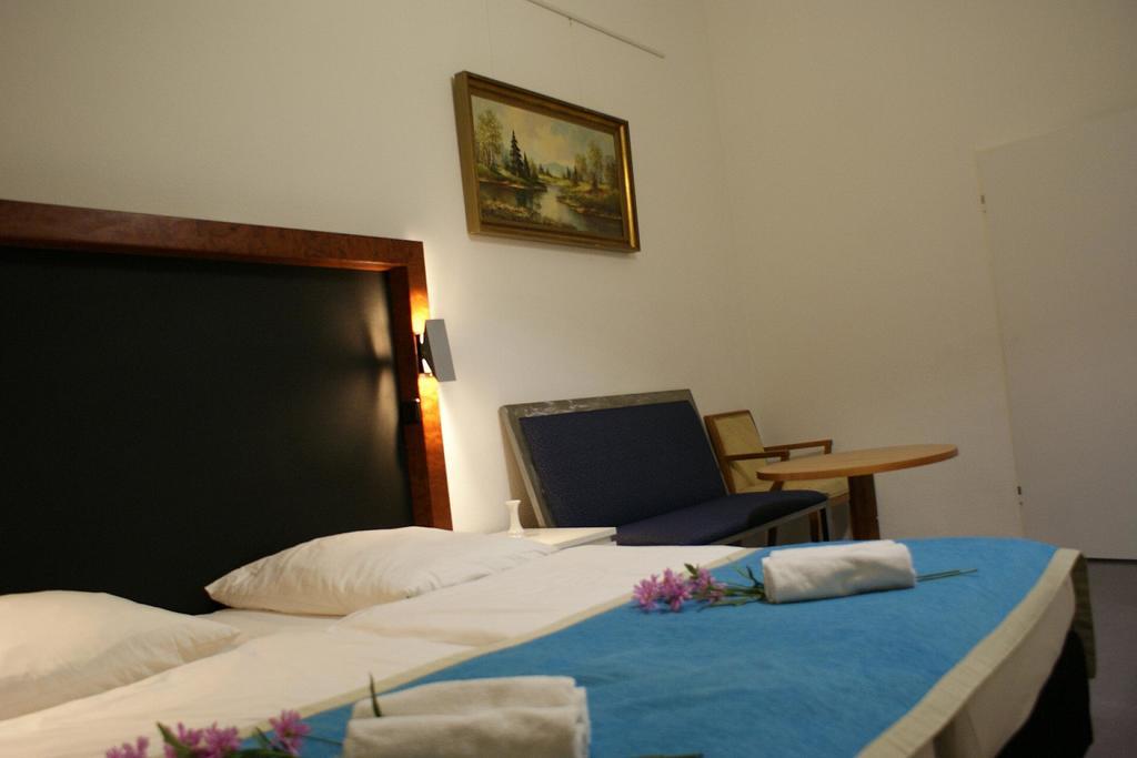 Hotel Garni Aaberna Berlin Room photo