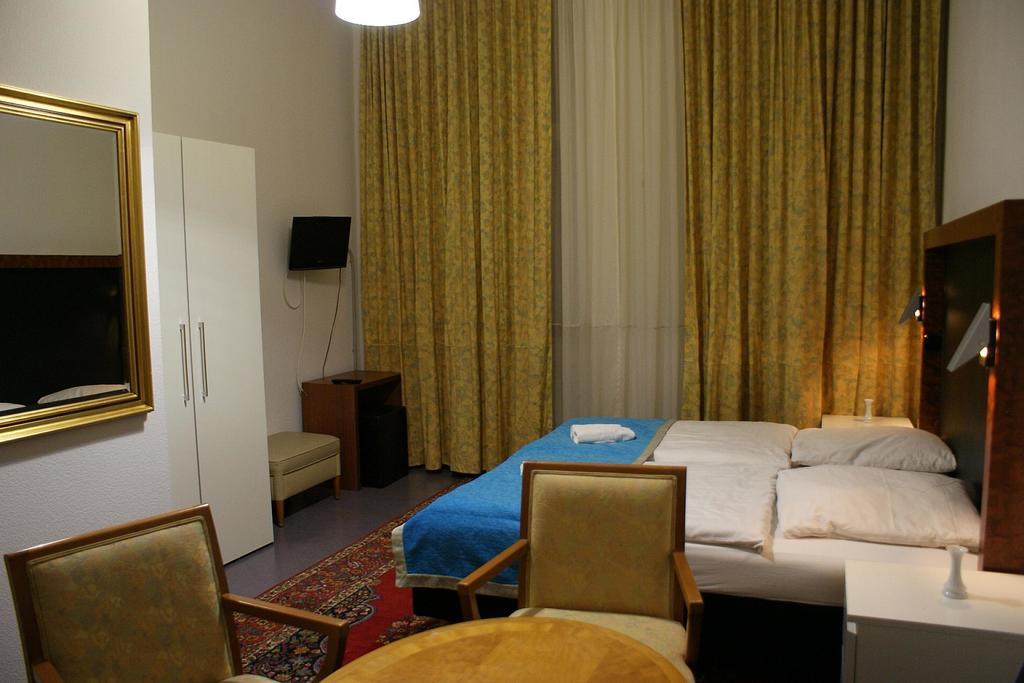 Hotel Garni Aaberna Berlin Room photo